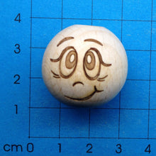 Lade das Bild in den Galerie-Viewer, Holzkugeln mit Gesicht (25mm)
