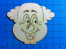 Lade das Bild in den Galerie-Viewer, Clown lachend aus Holz