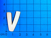 Lade das Bild in den Galerie-Viewer, Buchstaben in 2,8cm aus Holz