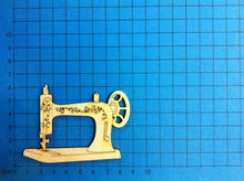 Lade das Bild in den Galerie-Viewer, Nähmaschine aus Holz