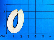Lade das Bild in den Galerie-Viewer, Buchstaben in 3,3cm aus Holz