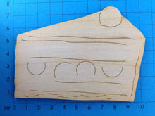 Lade das Bild in den Galerie-Viewer, Tortenstück aus Holz Tischdeko selber machen, Holzteile bemalen, Küchenuntensilien zum basteln, Holzteilchen für Küchendeko, Streuteile Holz, Kleine Holzteile, Basteln mit Holzteilen, Basteln mit Holz, Dekoration für Backstube, Geschenk zum Geburtstag, Türschild für Küche basteln, Basteln mit Kindern, Backwaren aus Holz, Türschild für Küche basteln, Dekoration für Backstube, Holzteilchen für Küchendeko, Geschenk zum Geburtstag, Tischdeko selber machen, Backwaren aus Holz, Basteln mit Holz, Streuteile Holz