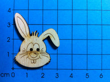Lade das Bild in den Galerie-Viewer, Hasenkopf als Knopf 4 cm Holzknopf, Knopf zum Basteln, Hasen Knopf, Knöpfe mit Gesicht, Tiereknöpfe, Knöpfe, Knöpfe zum Bemalen, Knopf zum Nähen, Knöpfe zum Dekorieren, Knopf aus Holz, BUH 4704