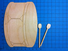 Lade das Bild in den Galerie-Viewer, Pauke mit Schläger aus Holz Holzteile zum Selbstgestalten, Tischdeko selbermachen, Streuteile basteln, Holzteile für alle Anlässe, Basteln mit Holz, Musikinstrumente zum Bemalen, Noten und Notenschlüssel, Holzteile, Basteln mit Holzteilen, Streuteile aus Holz, Holzteile bemalen, Einladungskarten basteln, Streuteile diy, Kleine Holzteile, Musikinstrumente aus Holz, Karte zum Geburtstag basteln, Geschenk zum Geburtstag, Basteln mit Kindern,  Musikinstrumente zum Bemalen, Karte zum Geburtstag basteln, Kleine