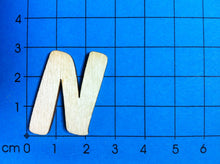 Lade das Bild in den Galerie-Viewer, Buchstaben in 2,8cm aus Holz