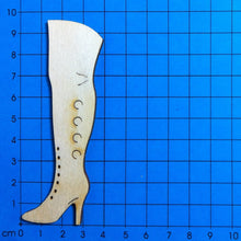 Lade das Bild in den Galerie-Viewer, Overknee-Stiefel aus Holz