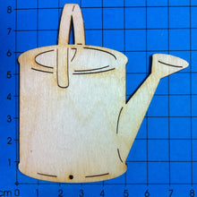 Lade das Bild in den Galerie-Viewer, Gießkanne aus Holz