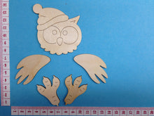 Lade das Bild in den Galerie-Viewer, Eule mit Mütze als Kantenhocker aus Holz  Bastelset, Basteln für Weihnachten, Bastelideen Kinder, Winterzeit basteln, Basteln mit Kindern, Basteln mit Holz für Kinder, Bastelset aus Holz, Bastelideen Winterzeit, Basteln mit Kindern Winterzeit, Holz bemalen Weihnachten, Eulen bemalen, Bastelbedarf aus Holz, Eulen basteln, Holz bemalen für Weihnachten,   EUH 3407SB