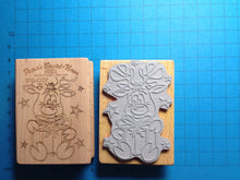 Lade das Bild in den Galerie-Viewer, Stempel "Rentier mit Päckchen" 7 cm Stempel für Kartengestaltung, Stempel für Hochzeit, Stempel mit Holzgriff, Stempelideen, Stempel für Kinder, Rentier Stempel mit Päckchen, Stempel für Holz, Stempeln, Stempel für Geschenke, Stempel für scrapbooking, SPG 4207