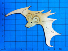 Lade das Bild in den Galerie-Viewer, Fledermaus aus Holz
