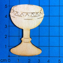 Lade das Bild in den Galerie-Viewer, Kelch ohne Hostie aus Holz