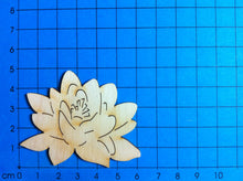 Lade das Bild in den Galerie-Viewer, Seerose aus Holz