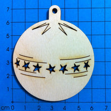 Lade das Bild in den Galerie-Viewer, Kugel für Christbaum aus Holz