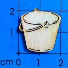 Lade das Bild in den Galerie-Viewer, Basteln mit Kindern, Geschenke selbst gestalten, Besen aus Holz, Besen zum Basteln, Basteln mit Kindern, Bastelideen aus Holz, Hexenbesen bemalen, Dekoidee , Basteln mit Kindern einfach, PUH 7802