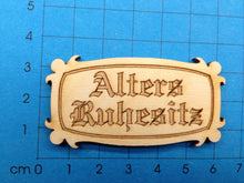 Lade das Bild in den Galerie-Viewer, Schilder aus Holz mit Gravur ca. 5cm