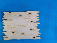 Lade das Bild in den Galerie-Viewer, Schild mit Brettoptik aus Holz