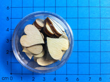 Lade das Bild in den Galerie-Viewer, Herzen mit seitlichem Schwung aus Holz in Dosen  Holzbasteln, Herzen als Geldgeschenke, Holzteile für Hochzeit, Herzen als Tischkarten, Holzteilchen Herzen, Herzen aus Holz, Herzen zum Kartengestalten, Holzteile, Herzen als Streudeko, Bastelideen mit Herzen, Herzen zum Basteln, Hochzeitsdeko aus Holz, Streuteileherzen, Basteln mit Herzen,   HEH 16D16