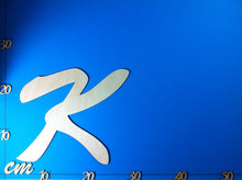 Lade das Bild in den Galerie-Viewer, Buchstaben in Schreibschrift 20cm aus Holz