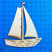 Lade das Bild in den Galerie-Viewer, Boot mit Focksegel aus Holz