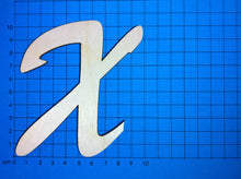 Lade das Bild in den Galerie-Viewer, Buchstaben in Schreibschrift 10cm aus Holz