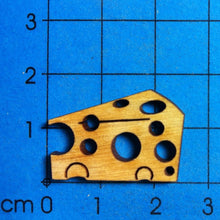 Lade das Bild in den Galerie-Viewer, Käse aus Holz