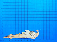 Lade das Bild in den Galerie-Viewer, Rennauto aus Holz