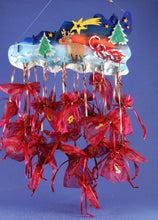 Lade das Bild in den Galerie-Viewer, Adventskalender mit Haken aus Holz