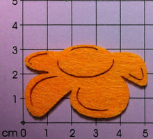 Lade das Bild in den Galerie-Viewer, Blume, seitlich, Filz