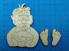 Lade das Bild in den Galerie-Viewer, Baby aus Holz, sitzendes Mädchen