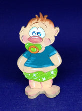 Lade das Bild in den Galerie-Viewer, Baby aus Holz, stehend Junge