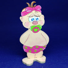 Lade das Bild in den Galerie-Viewer, Baby aus Holz, stehend Mädchen