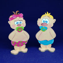 Lade das Bild in den Galerie-Viewer, Baby aus Holz, stehend Mädchen