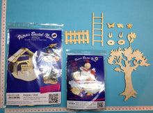 Lade das Bild in den Galerie-Viewer, Bastelset aus Holz und Filz: Hühnerstall mit Gockel