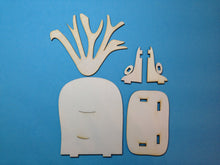 Lade das Bild in den Galerie-Viewer, Bastelset für Karotte/n aus Holz