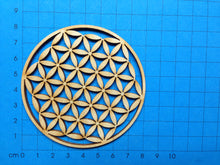 Lade das Bild in den Galerie-Viewer, Blume des Lebens aus Holz