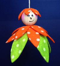 Lade das Bild in den Galerie-Viewer, Blumenkinder aus Filz; pink, lila, orange