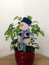 Lade das Bild in den Galerie-Viewer, Kreis mit Schneemannknöpfe aus Holz