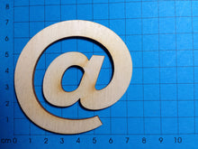 Lade das Bild in den Galerie-Viewer, Buchstaben in 8cm aus Holz