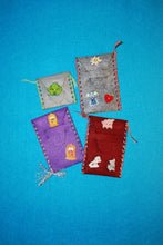 Lade das Bild in den Galerie-Viewer, Päckchen Knopf aus Holz 3cm