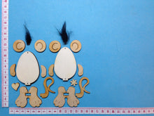 Lade das Bild in den Galerie-Viewer, Eier-Mäuse aus Holz