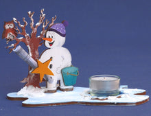 Lade das Bild in den Galerie-Viewer, Eisloch aus Holz