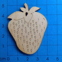 Lade das Bild in den Galerie-Viewer, Erdbeere aus Holz