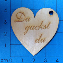 Lade das Bild in den Galerie-Viewer, Herz Geschenkanhänger aus Holz graviert mit verschiedenen Schriftzügen für alle Anlässe