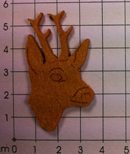 Lade das Bild in den Galerie-Viewer, Rehkopf, Filz