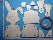 Lade das Bild in den Galerie-Viewer, Hase aus Holz, Schlenker-Figur