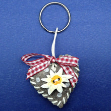 Lade das Bild in den Galerie-Viewer, Raute Knopf aus Holz