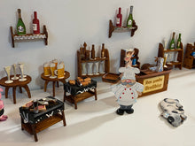 Lade das Bild in den Galerie-Viewer, Weinflasche aus Holz