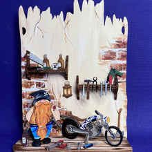 Lade das Bild in den Galerie-Viewer, Motorrad aus Holz