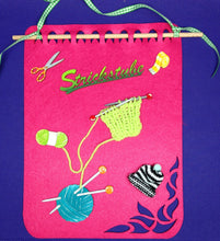 Lade das Bild in den Galerie-Viewer, Strickstube Schild aus Holz