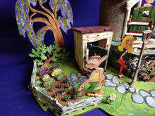 Lade das Bild in den Galerie-Viewer, Klohaus aus Holz